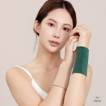 Velúr egyrészes csuklóvédő karvédő felnőtteknek – csuklóvédelmet nyújt, bármilyen mozgáshoz