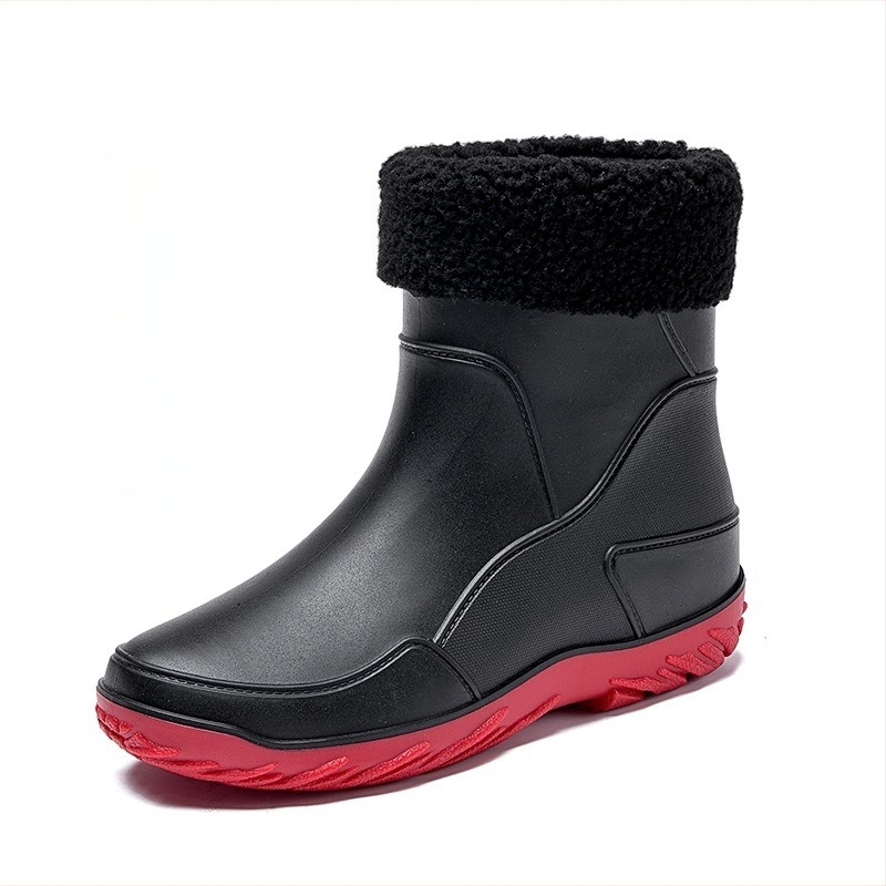 Férfiaknak készült német stílusú középmagas esőcsizma, PVC felsőrész, műanyag talp, hálós bélés, EVA talpbetét, csúszásmentes