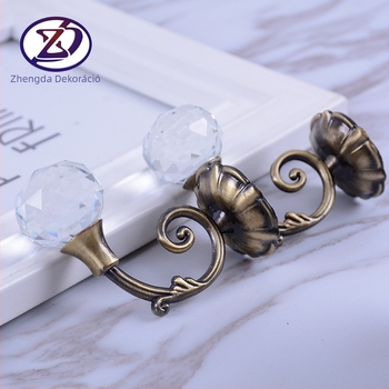 Függönyhorgok, Rattan Round Head Crystal Hook modell, Zn ötvözet anyag, világos luxus stílus, alkalmas függönyökhöz