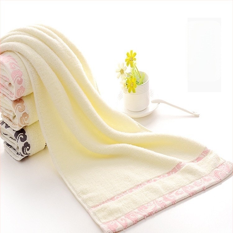 Pamut jacquard törölköző felhő mintával, 32 szálas fonal, 100–120 g súly