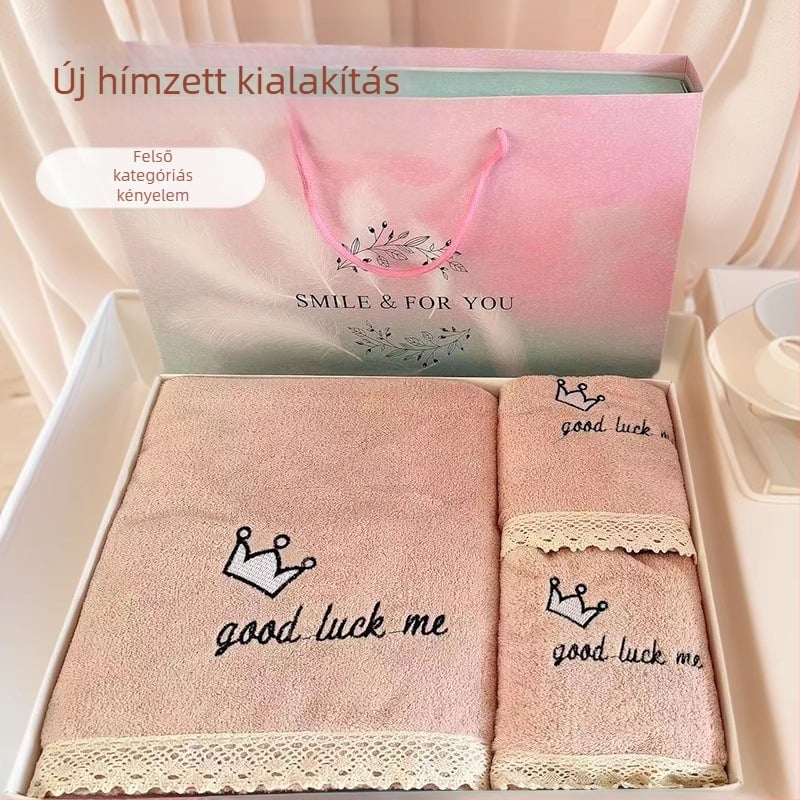 Koronás hímzéses törölköző készlet díszdobozban, korall velúr, 32 szál, 200 g+, egyedi feldolgozás