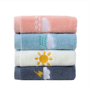 Gyerekeknek készült arc-törölköző 100% pamutból, 32s fonal, jacquard és hímzés, 50–80 g