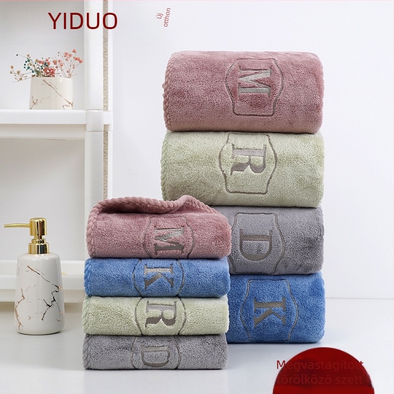 Korall fleece törölköző és arc törölköző szett korona betűkkel hímzett, vastag él, nedvszívó és puha, tömeg 140–170 g