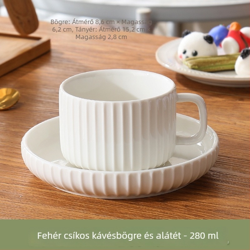 Japán stílusú kávéscsésze alátéttel, latte art, vintage kerámia készlet