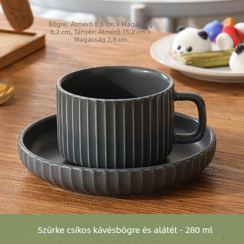 Japán stílusú kávéscsésze alátéttel, latte art, vintage kerámia készlet