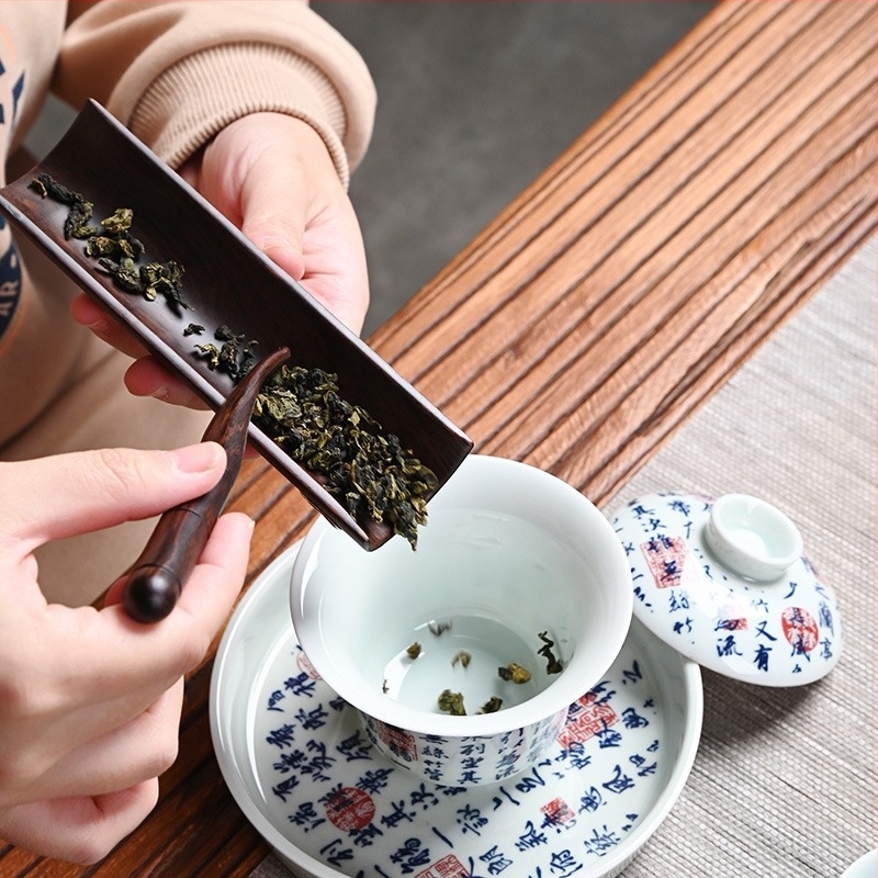 Tömörfa Kung-Fu teaeszközök készlet: teáskanál, teáslapát, tea szeparátor és ébresztő eszköz