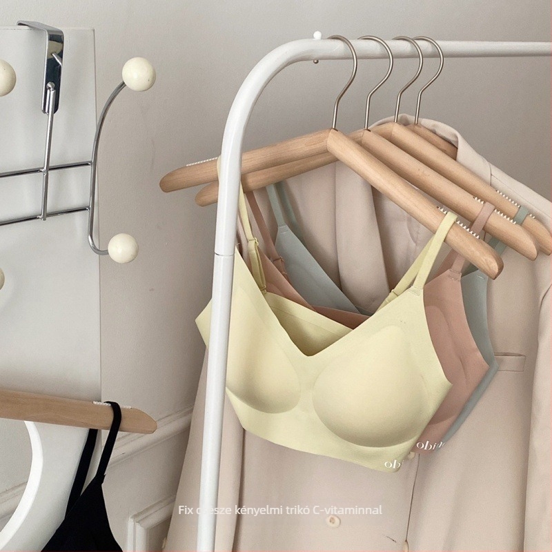 Kismellűeknek készült, seamless melltartó, 3/4 kosár, hátformázó, rögzített vállpántok, vékony nyári modell