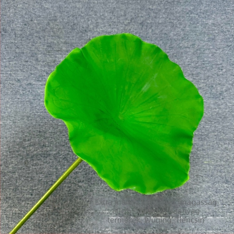 Lotus művirág élethű levél textúrával – beltéri dekoráció, esküvő és kellék fotózáshoz; Anyagok: PU, puha ragasztó, selyem virág; Készítés: stilizálás, reliefes textúra; Modell: 19022027760