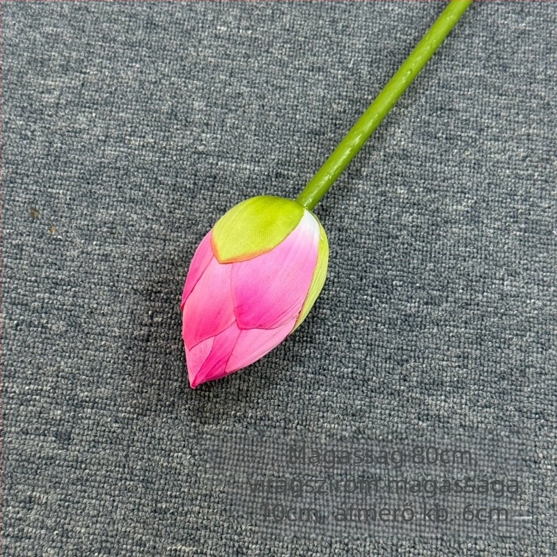 Lotus művirág élethű levél textúrával – beltéri dekoráció, esküvő és kellék fotózáshoz; Anyagok: PU, puha ragasztó, selyem virág; Készítés: stilizálás, reliefes textúra; Modell: 19022027760