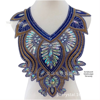 Rhinestone-hímzett gallér virág nőknek, U-alakú, nyíl-stílus, csíkos mintázat