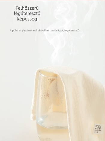 Újszülött, 100% pamut jacquard pillangó mintás body, oldalsó záródással, hosszú ujjak, uniszex, kapucni nélküli, tavasz–ősz– télre.