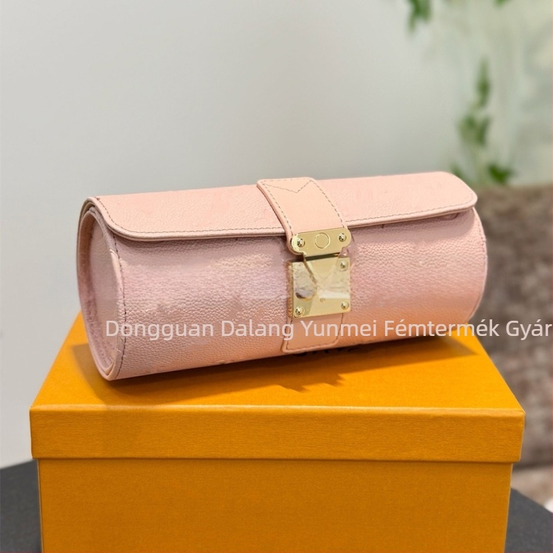 Hordó alakú óratartó és ékszertartó doboz, kopásálló bőrből, könnyű luxus, nagy kapacitás; 100 darab a dobozban; import: Nem; logó nyomtatás: Nem lehetséges; testreszabás: Nem; kiadás: Tavasz 2025