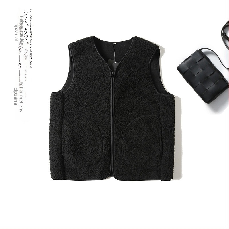 Férfi kapucnis kardigán mellény, karcsúsított szabás, V-nyak, kétsoros záródás, csíkos poliészter, őszi 2024