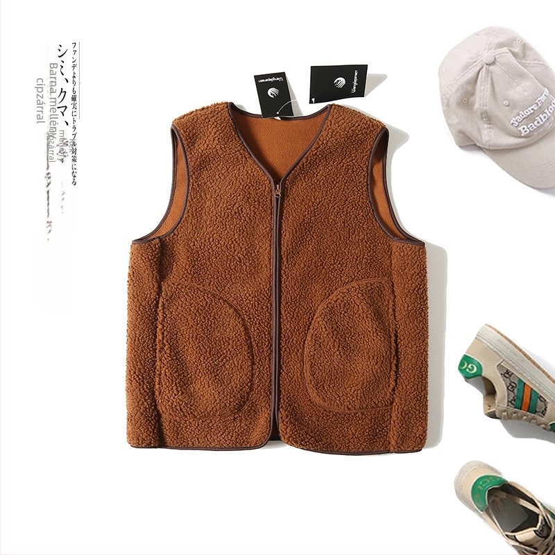 Férfi kapucnis kardigán mellény, karcsúsított szabás, V-nyak, kétsoros záródás, csíkos poliészter, őszi 2024