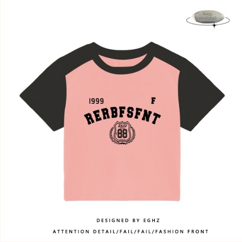Slim-fit viszkóz kötött Póló raglán ujjakkal, kerek nyakú, szöveges mintázattal.