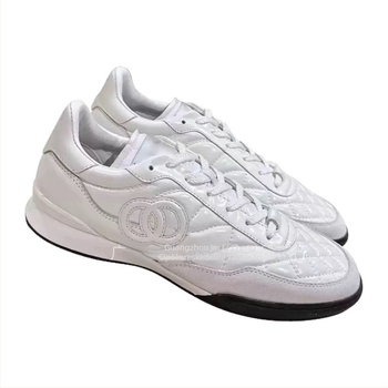 Női bőr sneaker, rombos mintás steppeléssel, lace-up zárás, vastag talp, légáteresztő