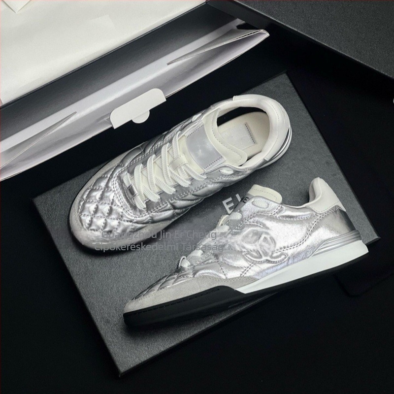 Női bőr sneaker, rombos mintás steppeléssel, lace-up zárás, vastag talp, légáteresztő
