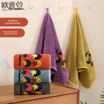 Ou Yaxuan korall fleece warp-kötött arctörlő kendő, szamóca hímzéssel, puha és nedvszívó; súly 80–100 g; hímzés és hajtás; testreszabható.