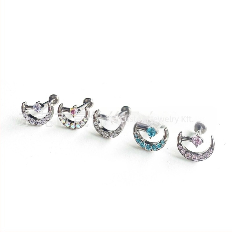 F136 Titánium hold alakú cirkonos fülbevaló testpiercinghez, G23 titánötvözet