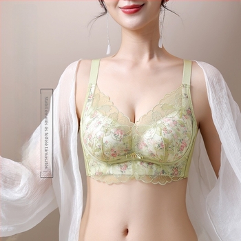 Formázó melltartó drótozás nélkül, push-up hatás, 3/4 kosár, tömör formázott kosár, oldalsó összegzés, rögzített dupla pántok, hátul négy soros kapcsok