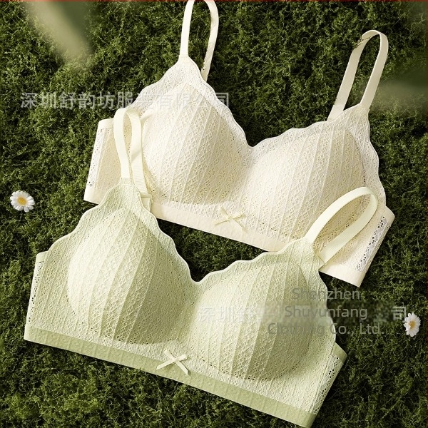 Varrás nélküli női melltartó testalkat formázáshoz, nyúlfül kosárral, puha acélgyűrű, rögzített vállpántok, hátoldali négy sor kapocs zárás