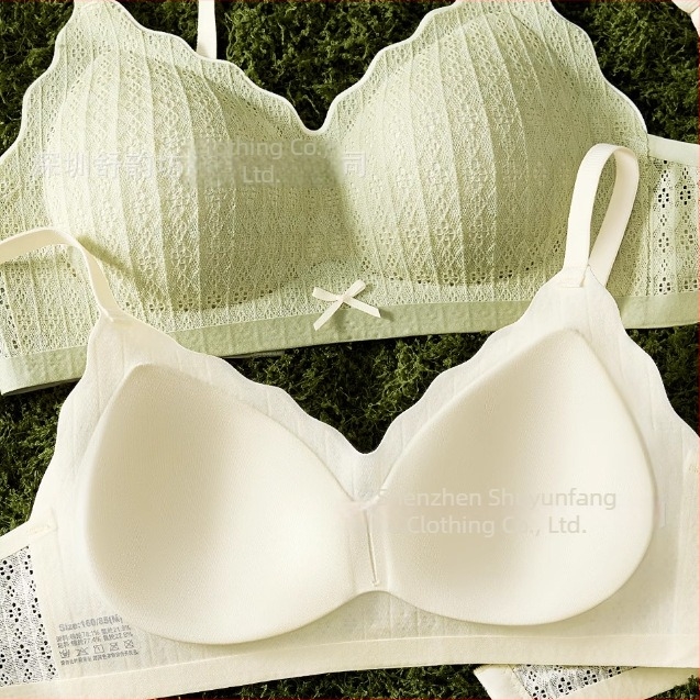 Varrás nélküli női melltartó testalkat formázáshoz, nyúlfül kosárral, puha acélgyűrű, rögzített vállpántok, hátoldali négy sor kapocs zárás