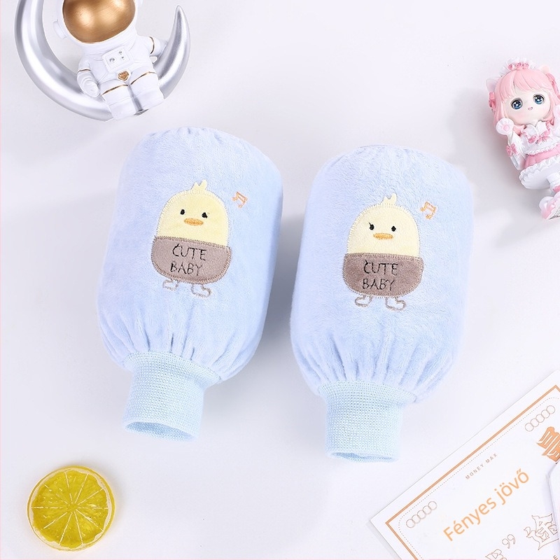 Gyerekeknek szánt karvédő mandzsetta hímzett rajzfilm kacsa motívummal, bébi velúr anyag, antifouling, őszre és télre