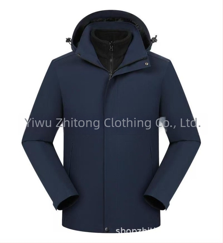 Három az egyben kabát leválasztható kapucnival és logónyomtatással, poliészter anyag, áll-nyak, zipzárral, laza szabás