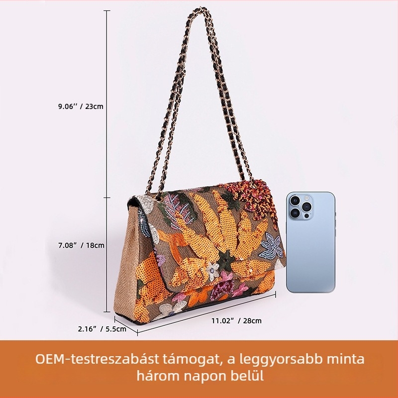Válltáska hímzéssel és flitterekkel, pamut–len anyagból, horizontális négyszögletes sziluett, belső cipzáras zseb