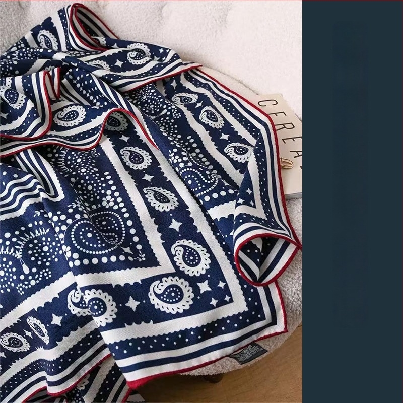 Négyszögletű sál, kétoldalas, selyem–gyapjú keverék, vintage kashew virág minta, twill szövés, Hangzhou eredet