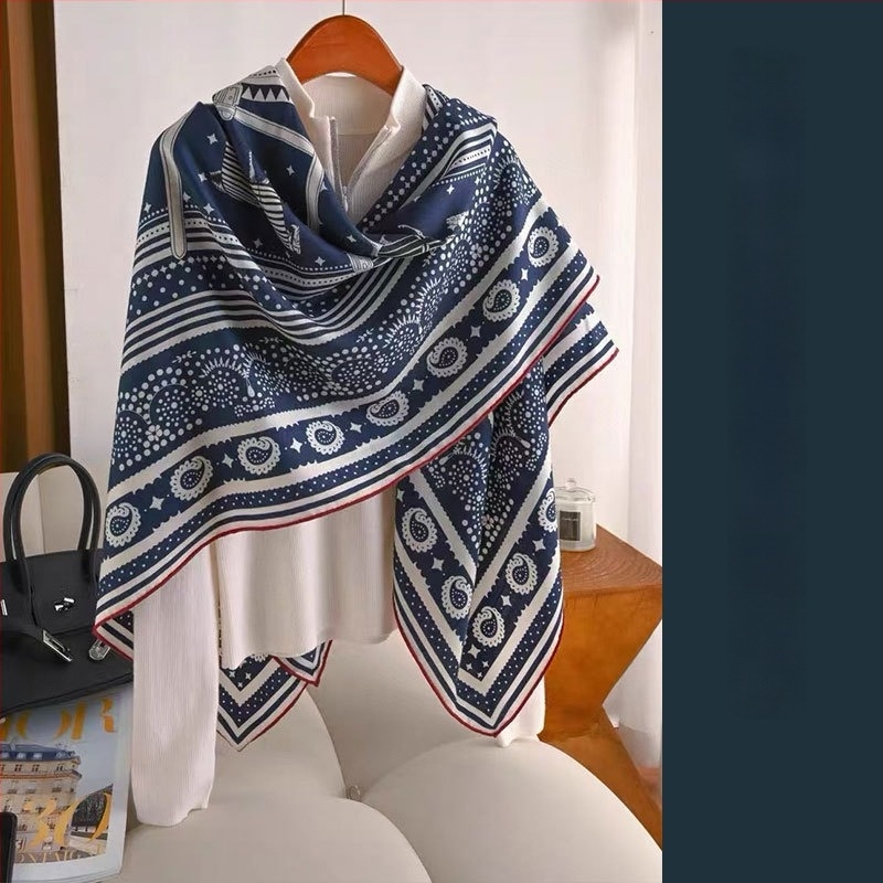 Négyszögletű sál, kétoldalas, selyem–gyapjú keverék, vintage kashew virág minta, twill szövés, Hangzhou eredet