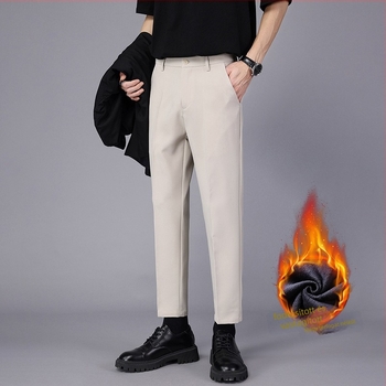 Fleece-béléssel ellátott férfi nadrág, egyenes szabás, középmagas derék, cipzár, poliészter-elasztán keverék