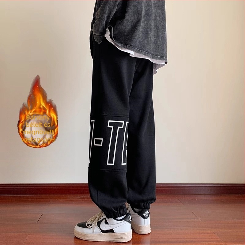 Férfi fleece‑szálas sportnadrág laza szabás, középső derék, húzózsinóros zárás, bokához illeszkedő mandzsetta, poliészter keverék