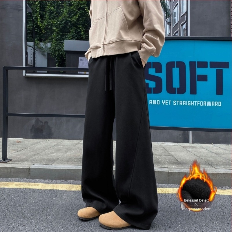 Férfiaknak tervezett sportos-casual nadrág egyenes szárú, középmagas derék, húzózsinóros záródás, pamut-polyészter keverék anyag, ránctalanított felület, ideális tavaszra és őszre.