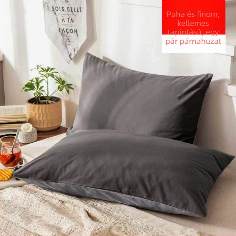Egyszínű párnahuzat mosott pamutból, boríték stílusú, egy zsebbel, méret 74×48 cm, kettő darabos készlet, levehető és mosható