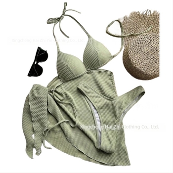 Három darabos bikini szett, poliészter anyag, 300 g, bélés 95% poliészter, melltartó betét, acélmentes támasz