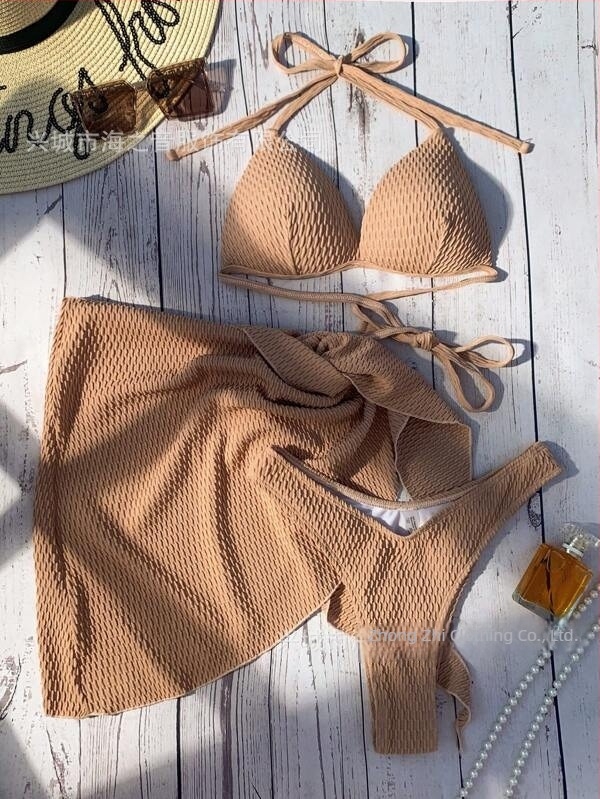 Három darabos bikini szett, poliészter anyag, 300 g, bélés 95% poliészter, melltartó betét, acélmentes támasz
