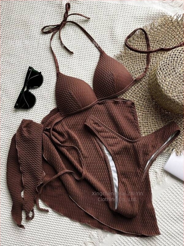 Három darabos bikini szett, poliészter anyag, 300 g, bélés 95% poliészter, melltartó betét, acélmentes támasz