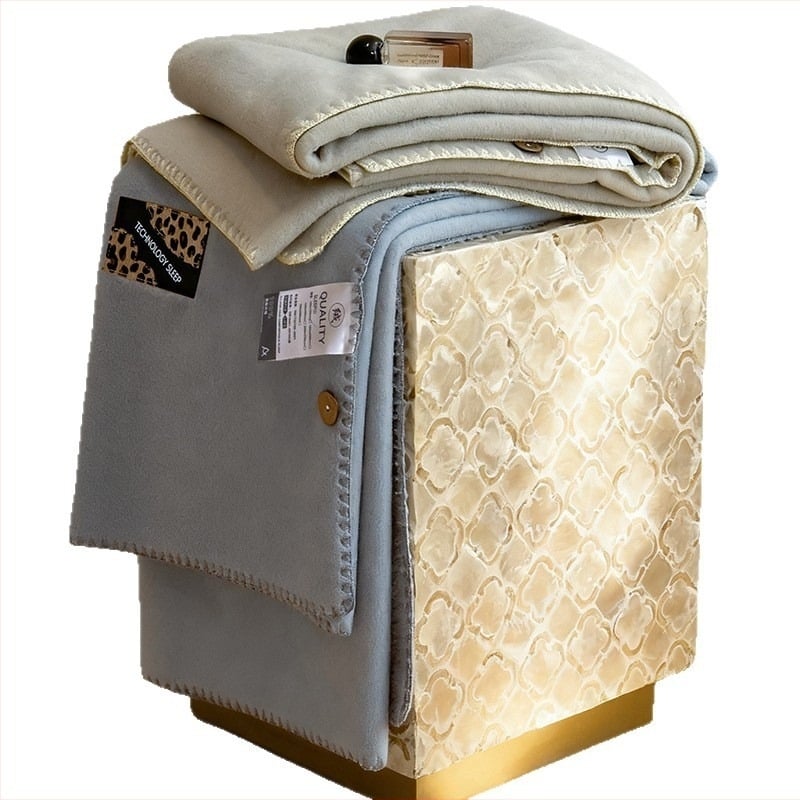 Poliészterből készült sál-pléd, 500–799 g, egyszínű, könnyű luxus stílus, egész éves használatra