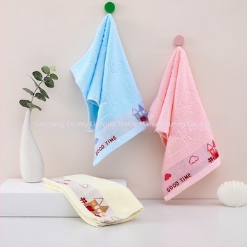 Gyerekek számára tervezett pamut törölköző jacquard szövésű, 60 g, testreszabás elérhető, egyedi megrendelések támogatva