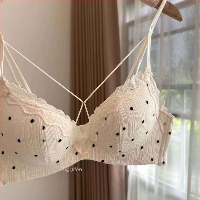 Női melltartó, 3/4 kosár, formázott kup, felső rész vékony, alsó rész vastag, rögzített vállpántok, acélgyűrű nélkül, fő anyag Nylon