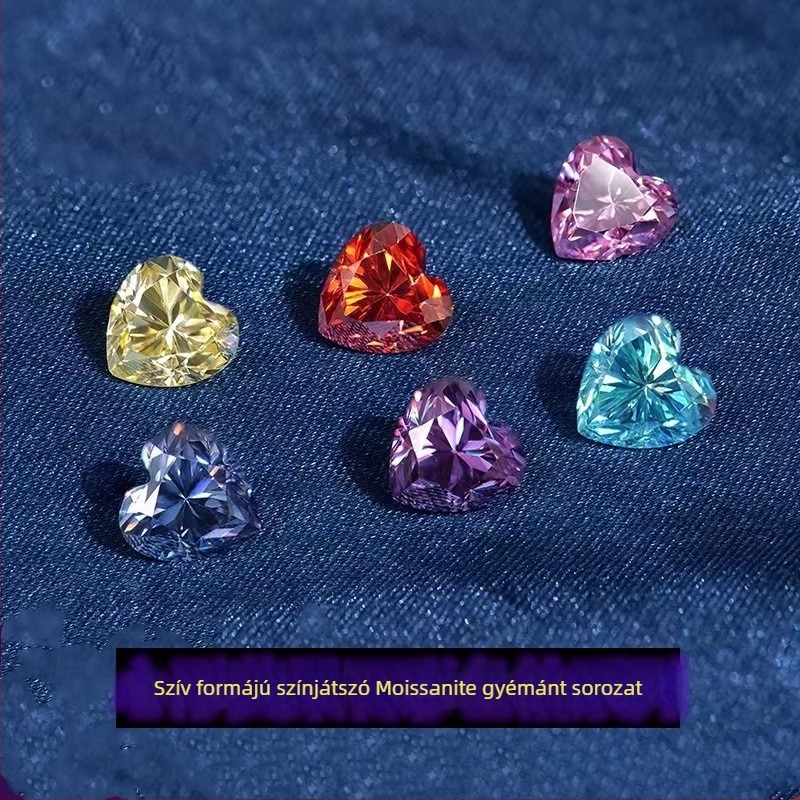 Szív alakú Moissanite drágakő, VVS tisztaság; anyag: mesterséges; megmunkálás: vágás; kategória: nyers kő / félkész termék