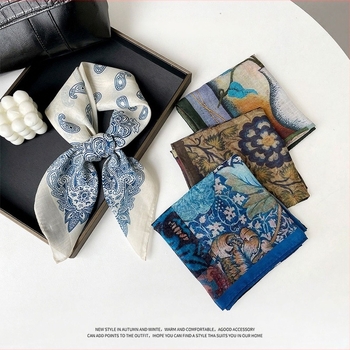 Női pamut-selyem sál, Plain szövés, kis négyzet alakú, nyár — Su Silk (Anyag: pamut-selyem; Szövés: Plain; Forma: kis négyzet; Sezon: nyár; Márka: Su Silk)