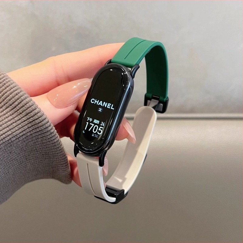 Xiaomi Mi Band 9-hez kompatibil szilikon csuklópánt NFC-s mágneses összecsukható csattal – légáteresztő nyári sport szíj