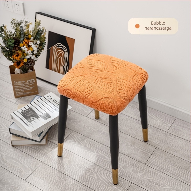 Négyszögletes taburet takaró – rugalmas poliuretán rost, négyzet alak, rácsos minta, díszíti a dekorációt