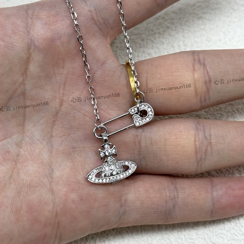 Titánacélból készült nyaklánc, O- lánccal, csillag alakú rhinestone medállal, elektroplatinált kivitel