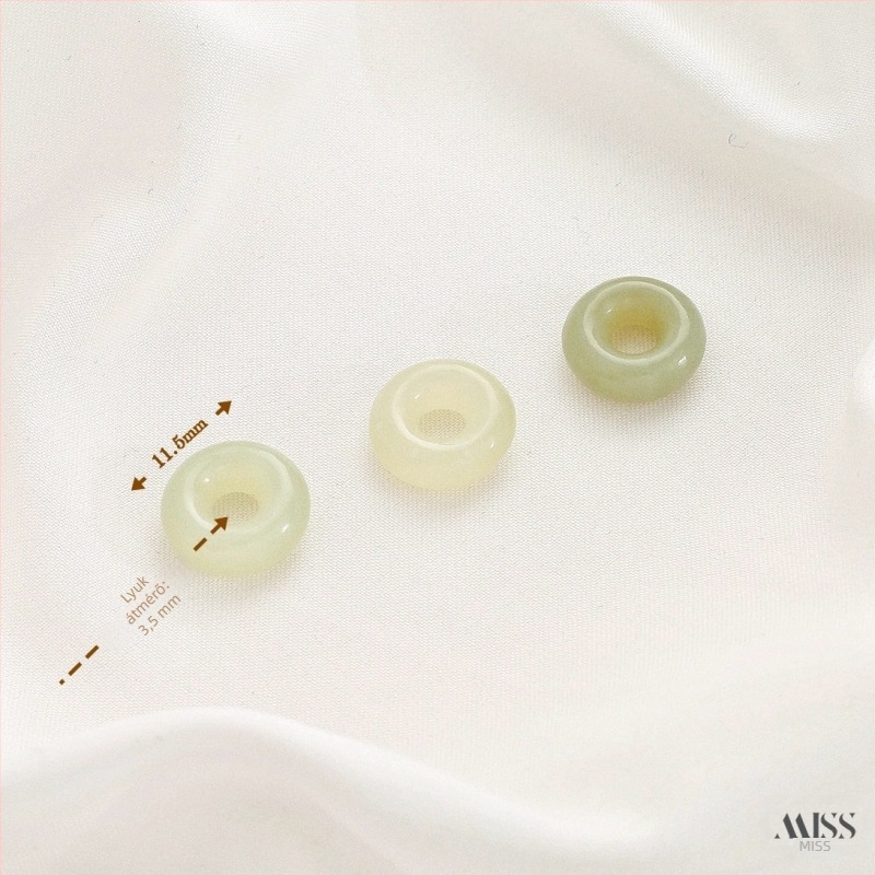 Természetes Hetian jade levél alakú Buddha medálos nyaklánc, vízhab jade, aranyozott bevonat, friss és édes stílus