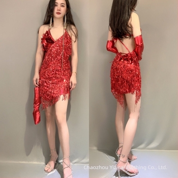 Latin táncruha szett bojtokkal és flitterekkel, hátsó rés nélküli dizájn, fényes poliészter anyag a színpadi előadásokhoz