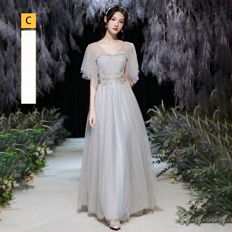 Koszorúslány ruha mély V-nyakkal, hosszú ujjú, derék középvonalon, hosszú szoknya