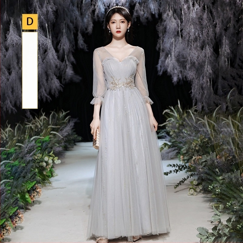 Koszorúslány ruha mély V-nyakkal, hosszú ujjú, derék középvonalon, hosszú szoknya